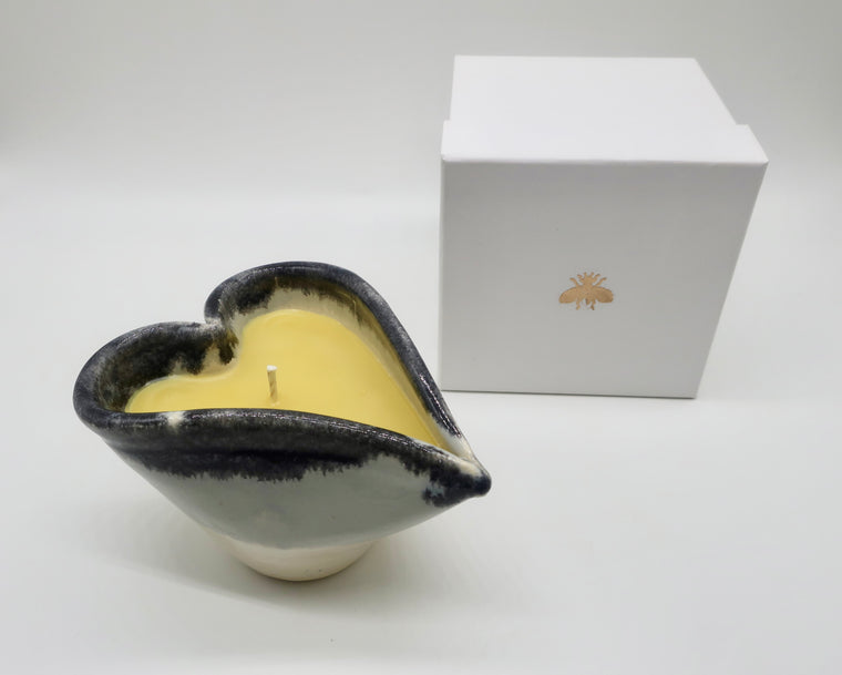 Mother's day Massage Oil Pouring Candle in Handmade Heart Shaped Pottery